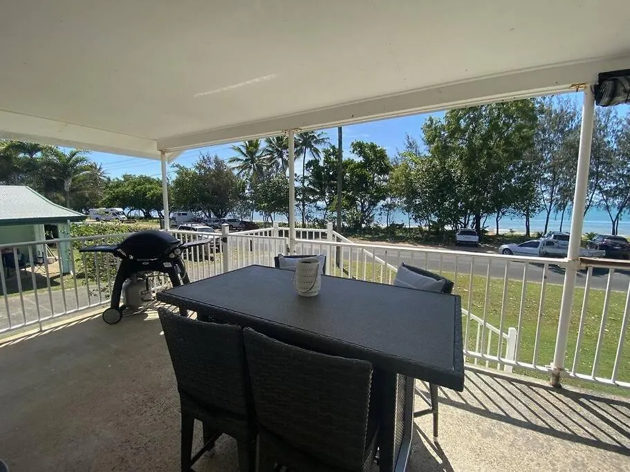 Dom wakacyjny Pina Colada On The Beach - Beachfront - 2 Bedroom Mission Beach